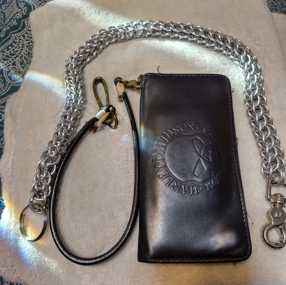 Harley davidson billfold and chain